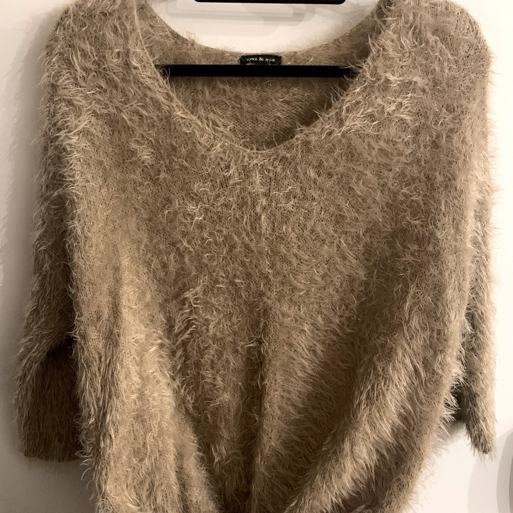 Max & Mia fuzzy sweater